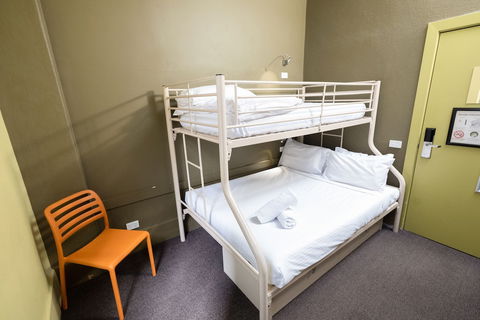 Melbourne Central YHA Hostel - Kawana Tourism 2
