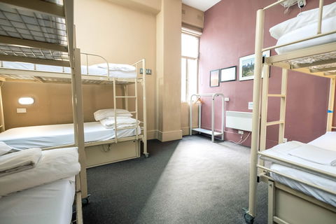 Melbourne Central YHA Hostel - Kawana Tourism 5