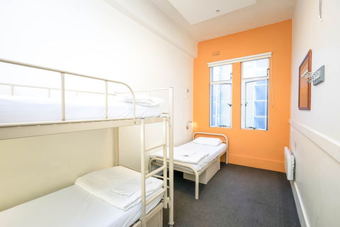 Melbourne Central YHA Hostel - Kawana Tourism 4