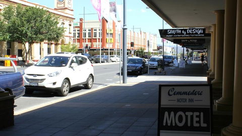 Commodore Motor Inn Albury - Kawana Tourism 0