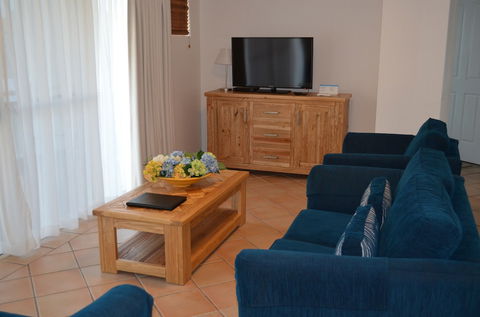 Cerulean Apartments - Kawana Tourism 1