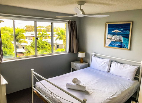 Tripcony Quays Apartments - Kawana Tourism 5