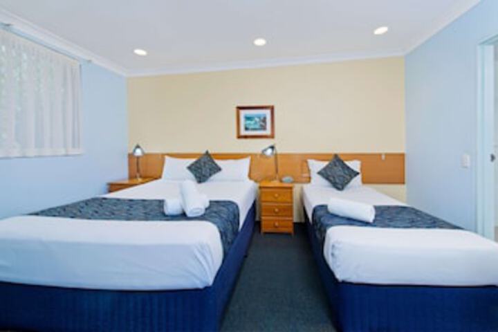 Deauville NSW Kawana Tourism