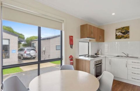 Discovery Parks â€“ Adelaide Beachfront - Kawana Tourism 0