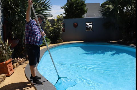 The Town House Motor Inn - Kawana Tourism 1