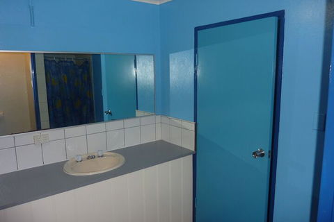 JJs Backpackers Hostel - Kawana Tourism 7