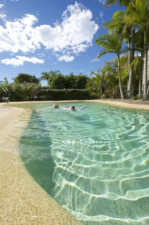 The Retreat Beach Houses - Kawana Tourism 3