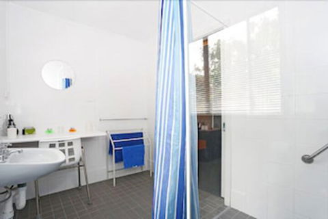 Jacaranda Guest House - Kawana Tourism 1