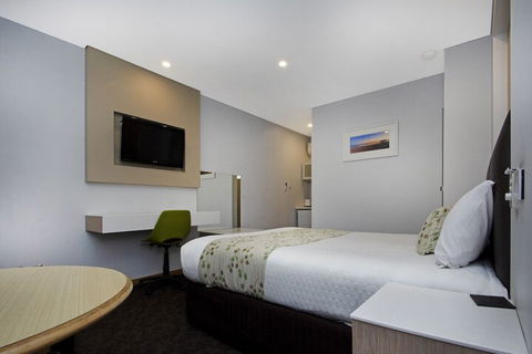 Gale Street Motel And Villas - Kawana Tourism 7