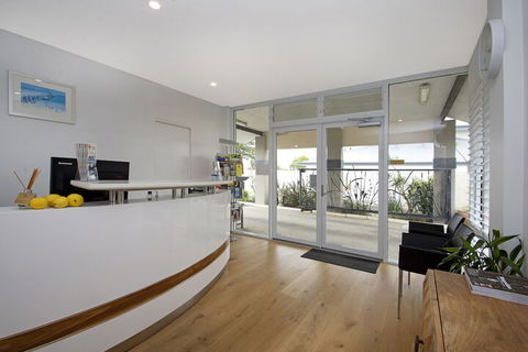 Gale Street Motel And Villas - Kawana Tourism 4