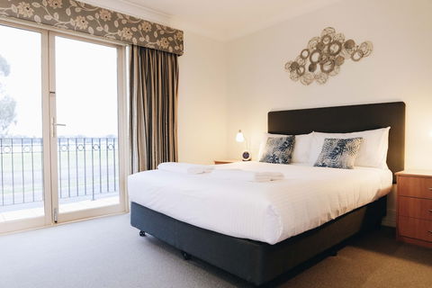 Rsl Club Motel - Kawana Tourism 4