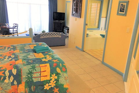 Al Mare Beachfront Retreat - Kawana Tourism 3