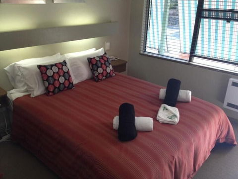 Black Forest Motel - Kawana Tourism 3