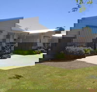 Ashleigh Court Motor Inn - Kawana Tourism