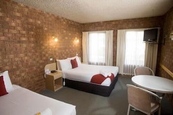 Courtyard Motor Inn - Kawana Tourism 3