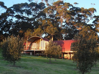 Tennessee Hill Chalets - Kawana Tourism 5
