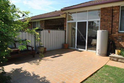 Cole House Apartments - Kawana Tourism 3