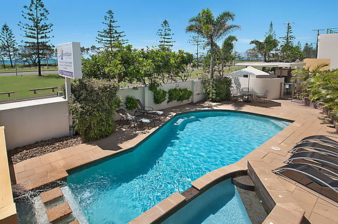 Meridian Alex Beach Apartments - Kawana Tourism 6