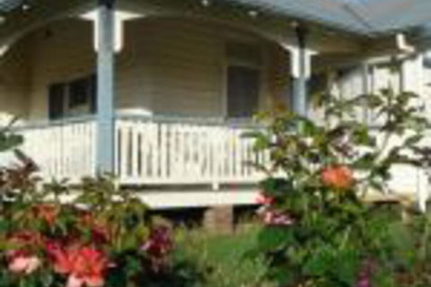 McGowans Boutique Bed & Breakfast - Kawana Tourism 0