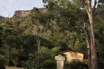 Kingsway Holiday Flats & Gariwerd House. - Kawana Tourism 2