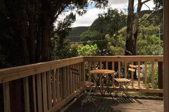 Kingsway Holiday Flats & Gariwerd House. - Kawana Tourism 3