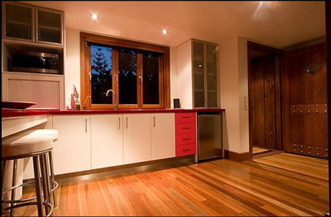 King Ludwigs Cottage - Kawana Tourism 2