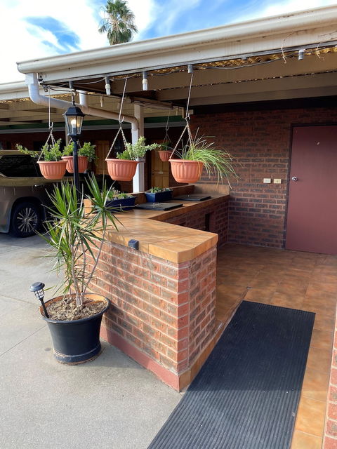 Elm Court Motel - Kawana Tourism 6