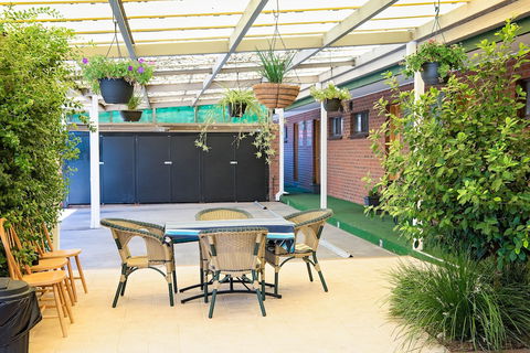 Elm Court Motel - Kawana Tourism 2