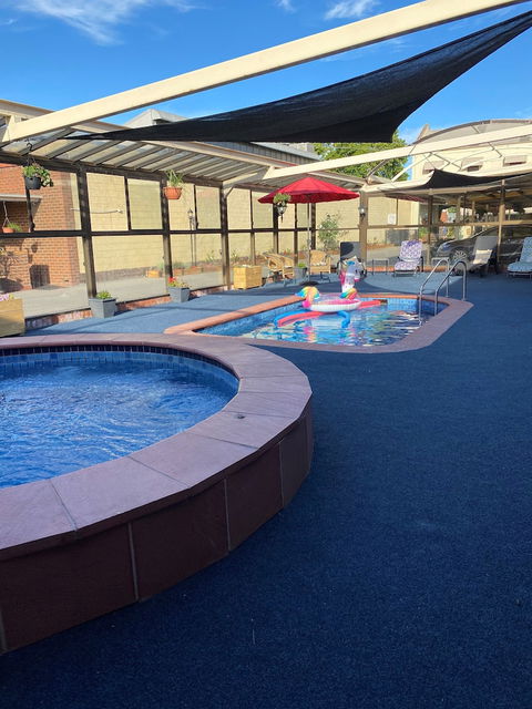 Elm Court Motel - Kawana Tourism 0