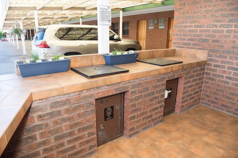 Elm Court Motel - Kawana Tourism 3