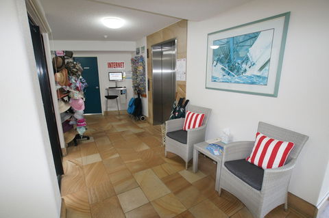 Windward Passage Holiday Apartments - Kawana Tourism 3
