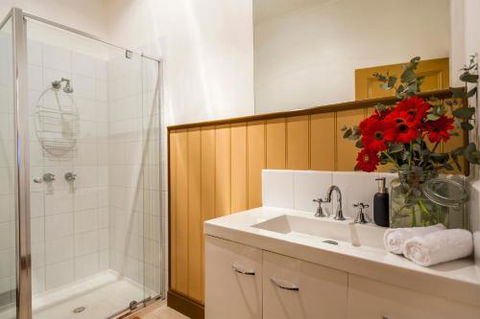 2 Dukes Daylesford - Kawana Tourism 1