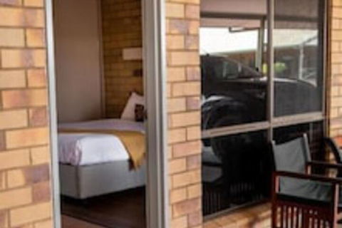 Abacus Motel - Kawana Tourism 3