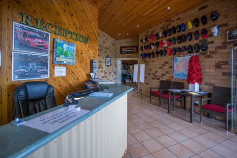 Abacus Motel - Kawana Tourism 6