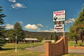 Bushmans Motor Inn - Kawana Tourism 1