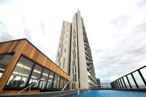 Royal Stays Apartments Docklands - Kawana Tourism 2