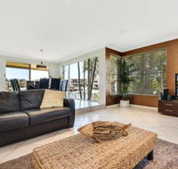 Pandanus Waterhouse - Kawana Tourism