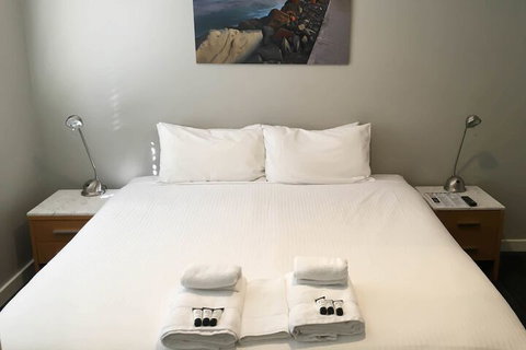 The Premier Hotel - Kawana Tourism 5