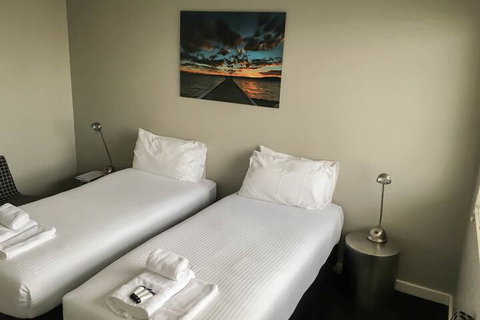 The Premier Hotel - Kawana Tourism 3
