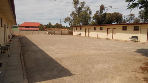Flinders Ranges Motel - Kawana Tourism 4