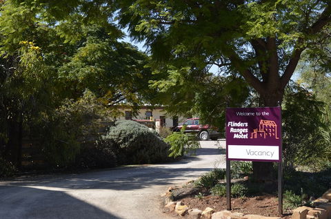 Flinders Ranges Motel - Kawana Tourism 0