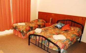 Flinders Ranges Motel - Kawana Tourism 1
