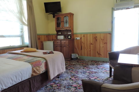 Snug As A Bug Motel - Kawana Tourism 4