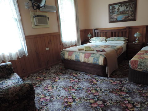 Snug As A Bug Motel - Kawana Tourism 5