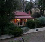 Sinnamons Cottage - Kawana Tourism