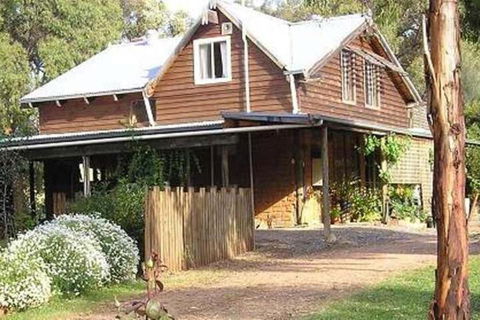 Moonbeam Cottages - Kawana Tourism 1
