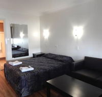 Jolly Collier Hotel Motel - Kawana Tourism