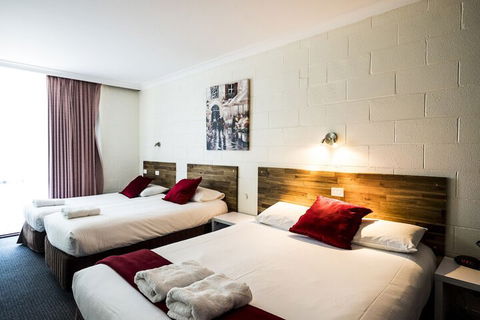 Plainsman Motel - Kawana Tourism 7