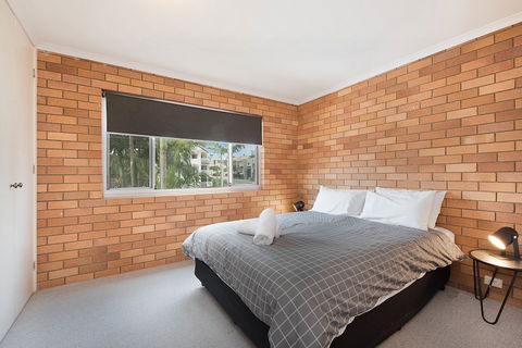 Joanne Apartments - Kawana Tourism 0