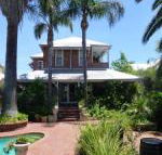 Lakeside Bed  Breakfast - Kawana Tourism